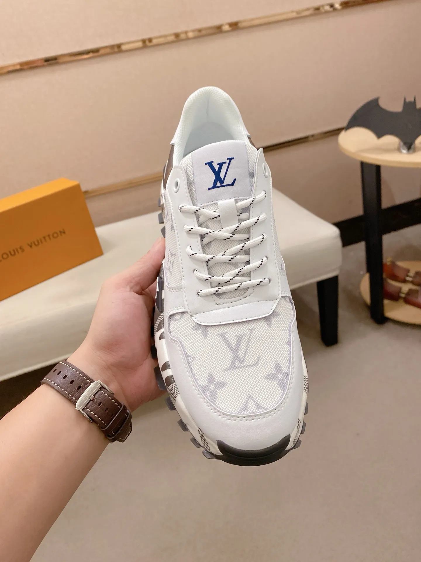 Men's shoes💰:442💰🇮🇹🇮🇹LV Louis Vuitton. The latest fashionable casual shoes are popular in physical stores. New spring and summer comfortable imported custom original cowhide, unique jacquard fabric element design. With sheepskin lining, Lv original bottom, [sun][sun] high-end packaging and high quality💪Details determine the quality, you can enter and exit the counter at will, welcome to compare🇮🇹Size 38-44
